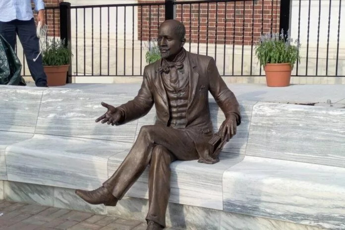 The W.E.B Du Bois sculpture outside of the Mason Public Library in Great Barrington. Photo by Shaw Israel Izikson.
