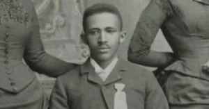 Read more about the article Courtney B. Vance on W.E.B. Du Bois’ Unfinished Fight: ‘We Got to Do Our Own Thing’